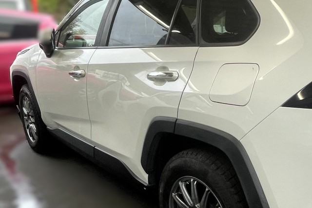RAV4の修理完成画像